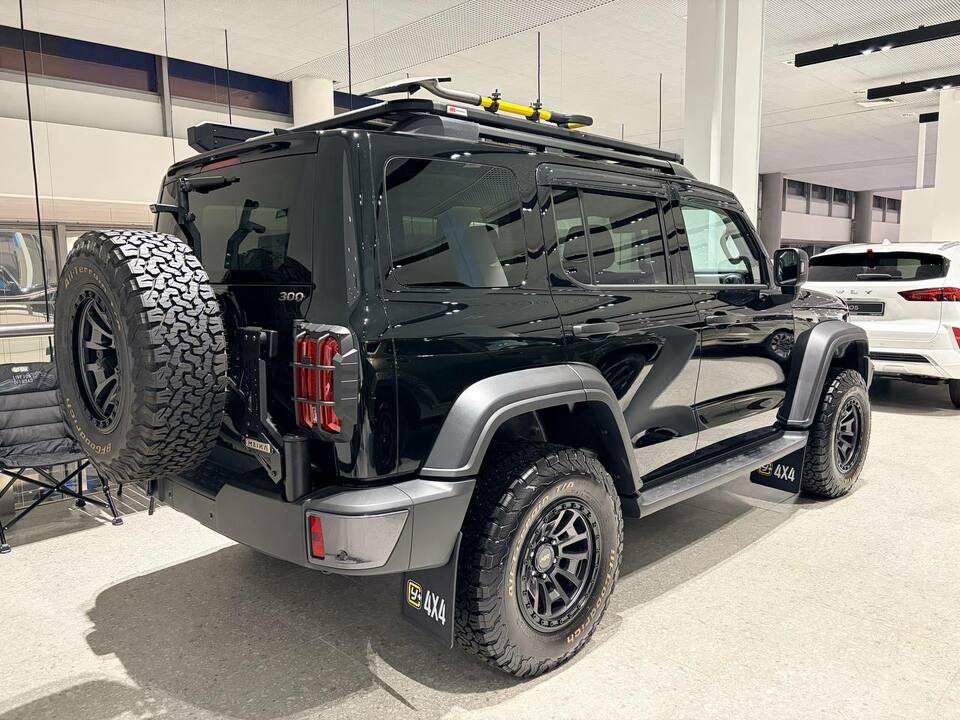 Tank 300 Сити Премиум (City Premium) 2.0T/220 8AT 4WD