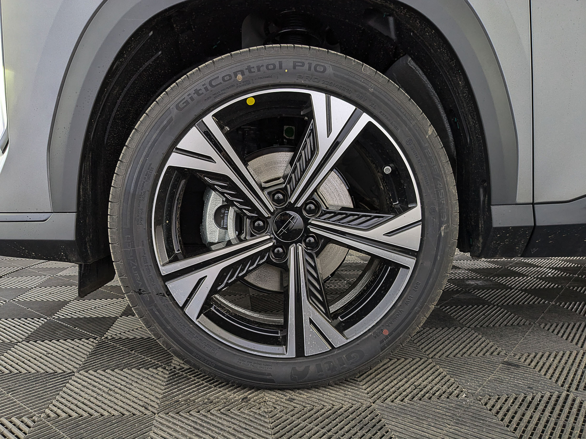 Фото Geely Cityray (G426) Flagship 1.5T/147 7RT 2WD