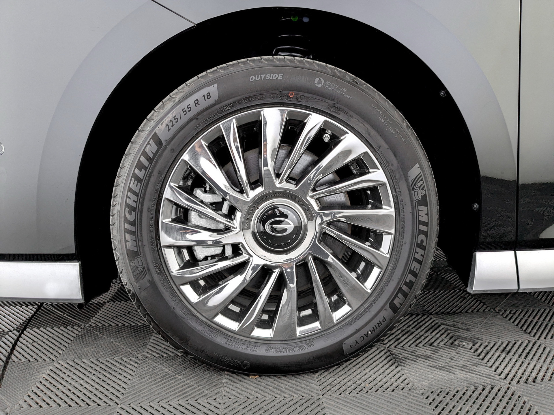 Фото GAC M8 GX Premium 2.0T/231 8AT 7S