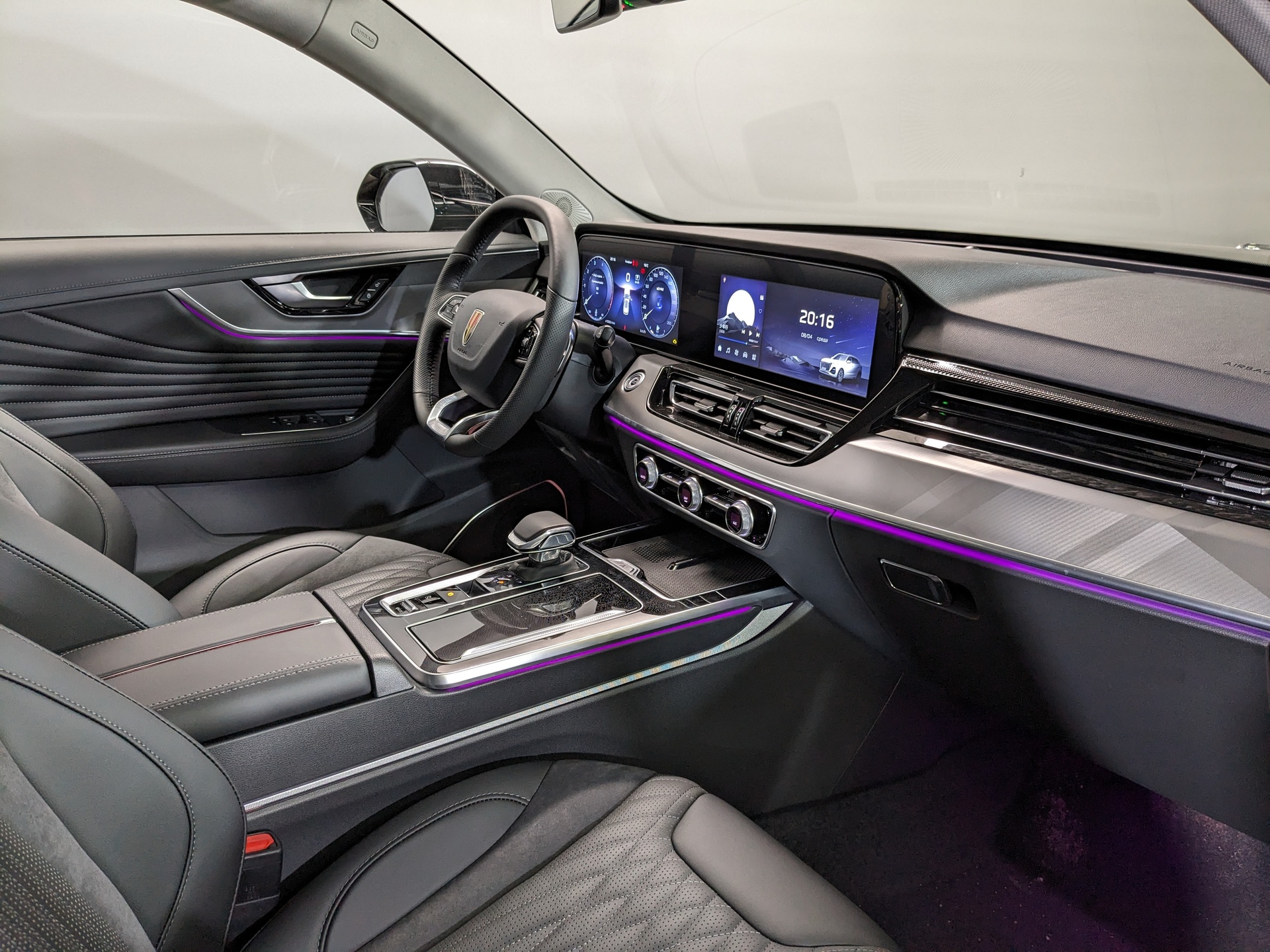 Фото Hongqi HS5 FL Comfort 2.0T/245 8AT 4WD