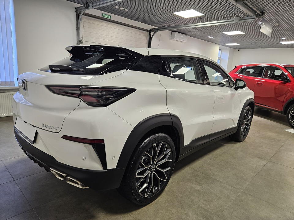 Changan UNI-T Tech 1.5T/167 7RT 2WD