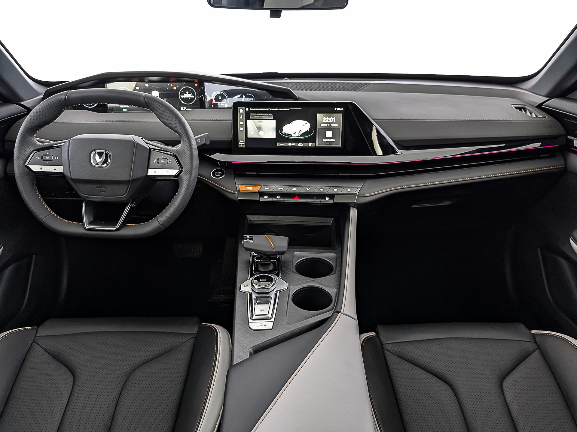 Фото Changan UNI-V Техно 1.5T/181 7RT 5L