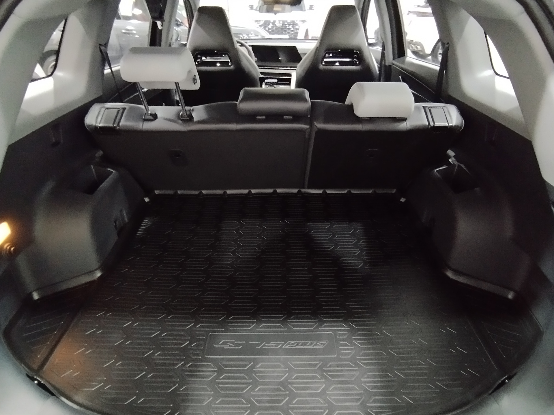 Фото Changan CS75 Plus III Tech 2.0T/226 8AT Передний привод