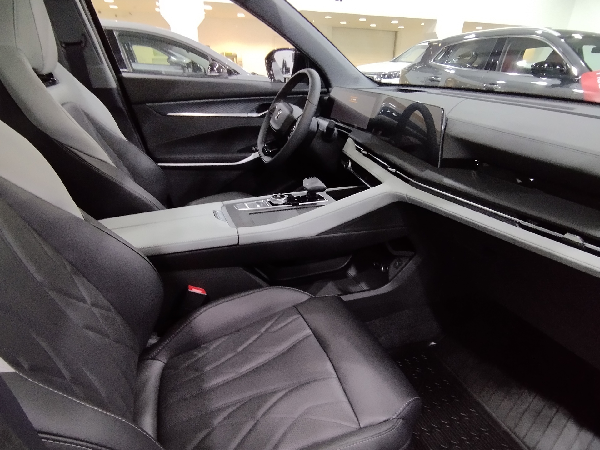 Фото Changan CS75 Plus III Tech 2.0T/226 8AT Передний привод