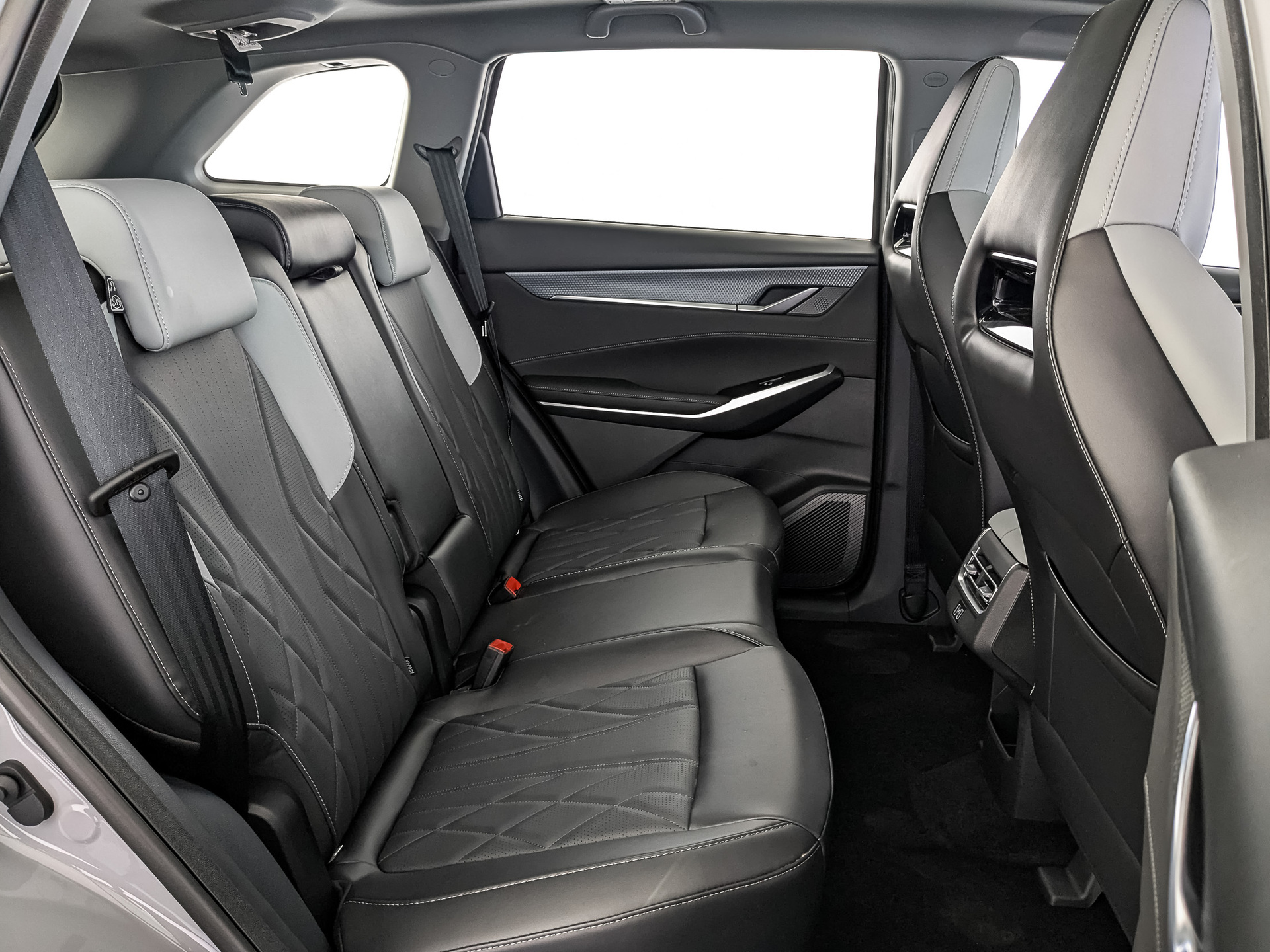 Фото Changan CS75 Plus III Tech 2.0T/226 8AT Передний привод