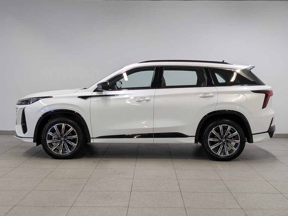 Changan CS75 Plus III Техно 2.0T/233 8AT Передний привод