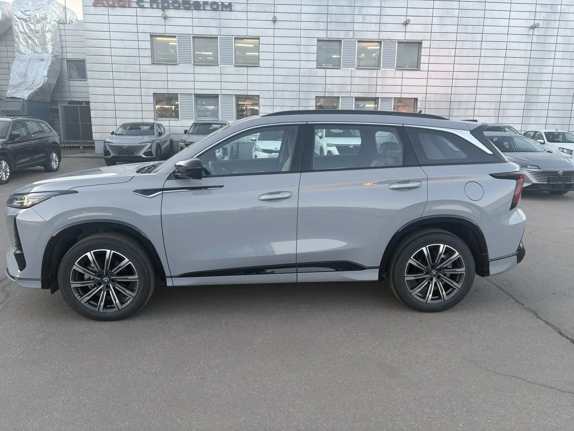 Фото Changan CS75 Plus III Техно 2.0T/233 8AT Передний привод