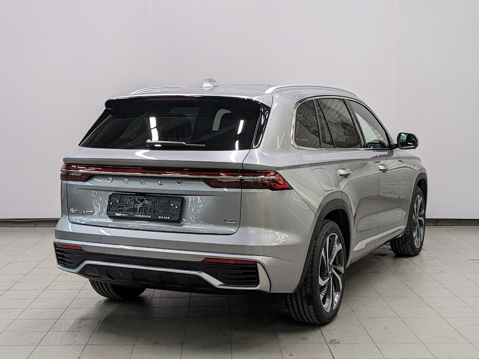 Geely Monjaro Flagship 2.0T/238 8AT 4WD