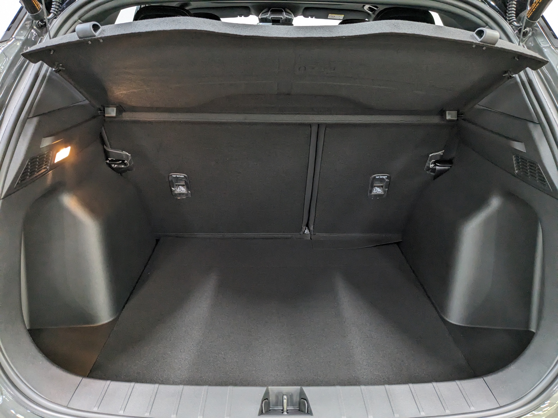 Фото Geely Coolray FL Flagship 1.5T/147 7RT