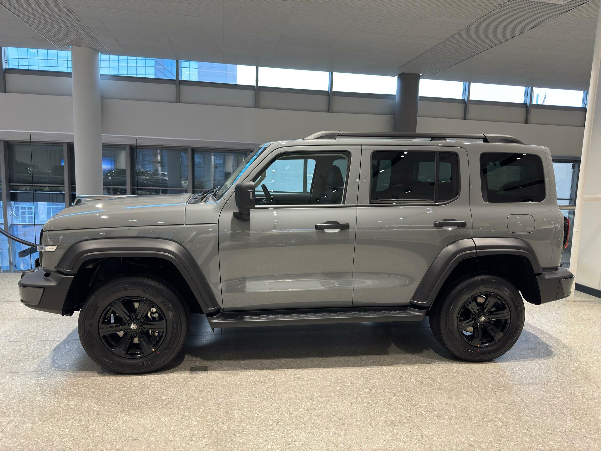 Фото Tank 300 Сити Премиум (City Premium) 2.0T/220 8AT 4WD