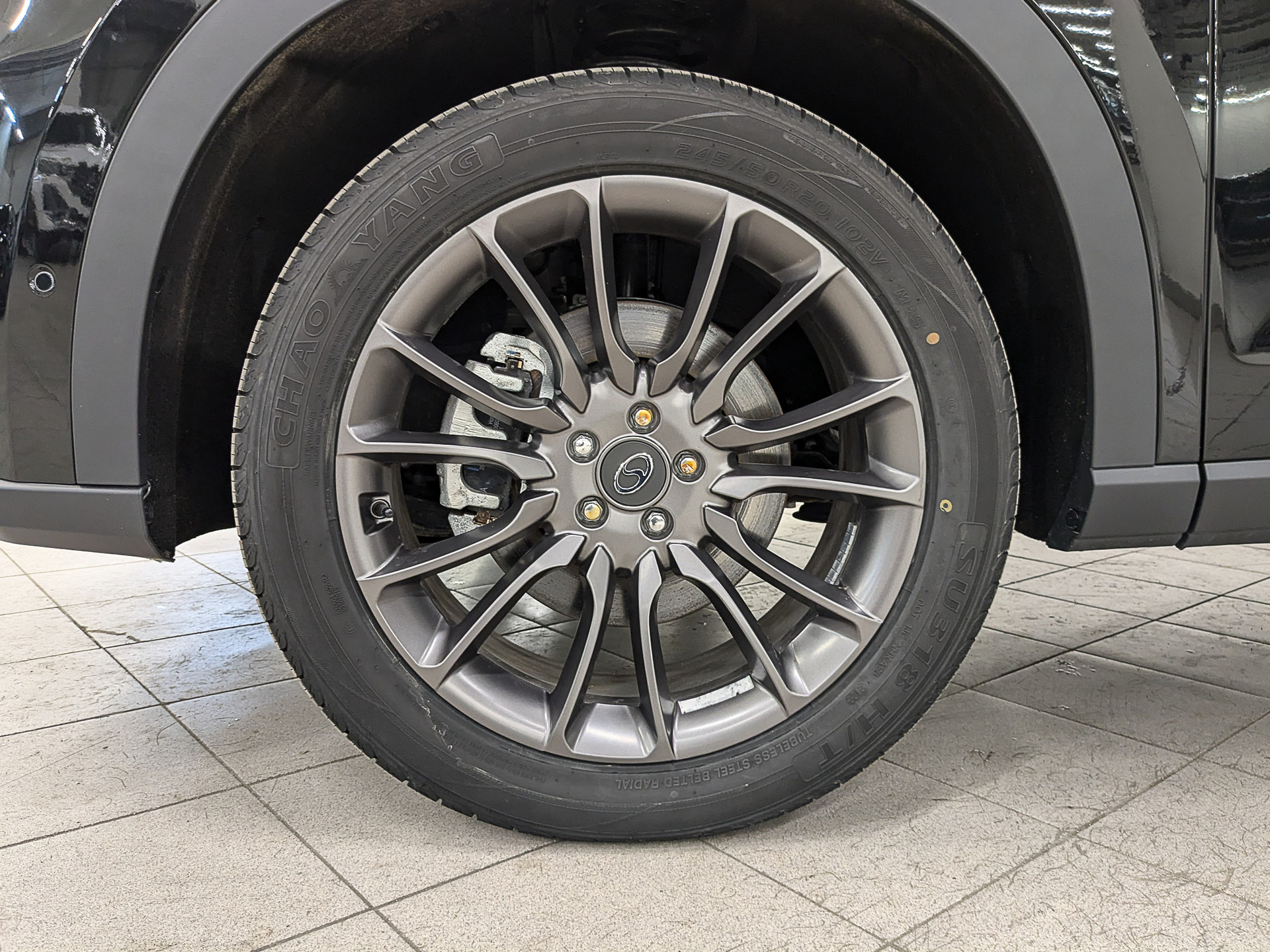 Фото DongFeng DFSK Fengon ix7 Luxury 2.0T/220 6AT 4WD