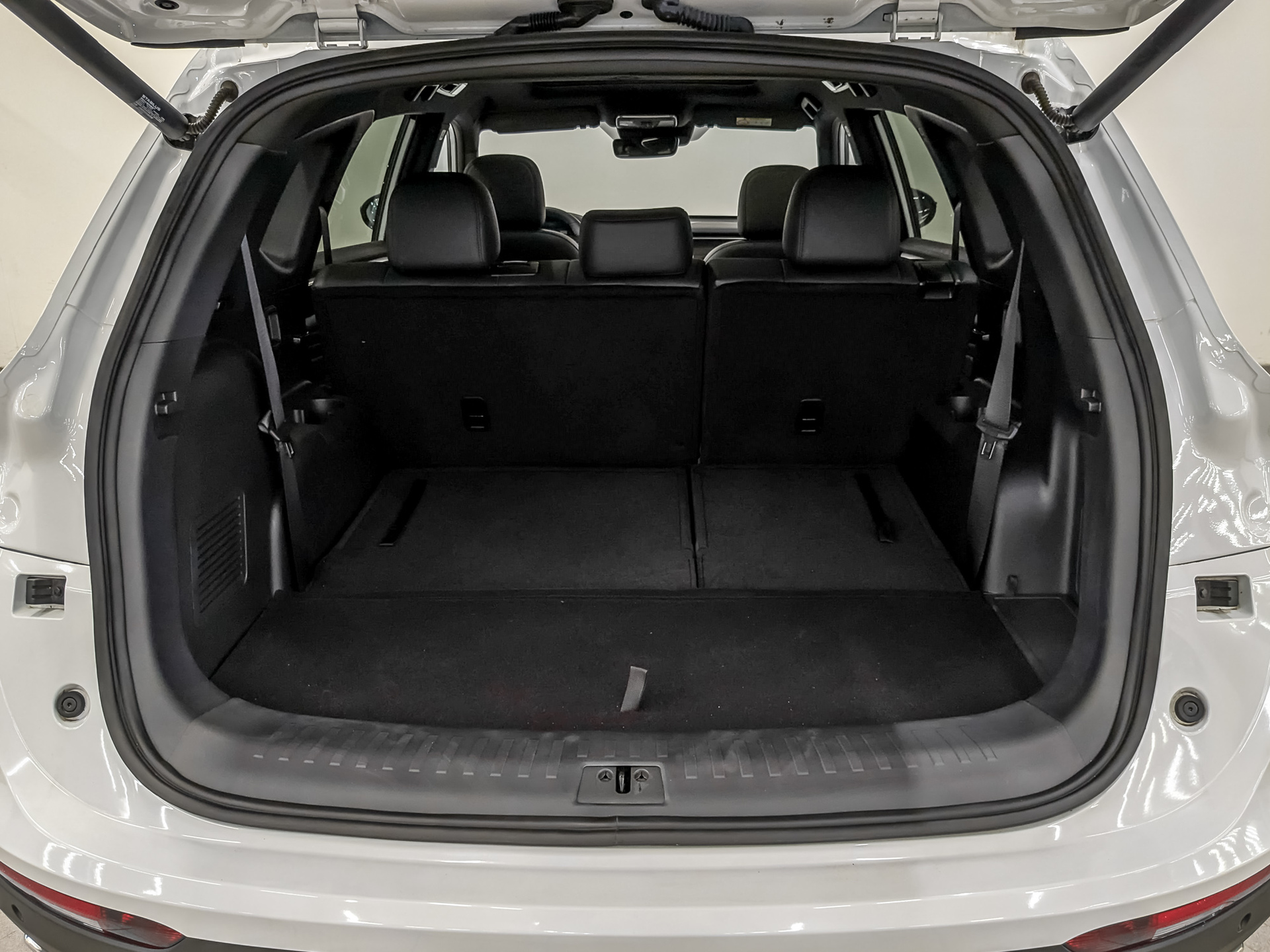 Фото DongFeng DFSK Fengon ix7 Luxury 2.0T/220 6AT 4WD