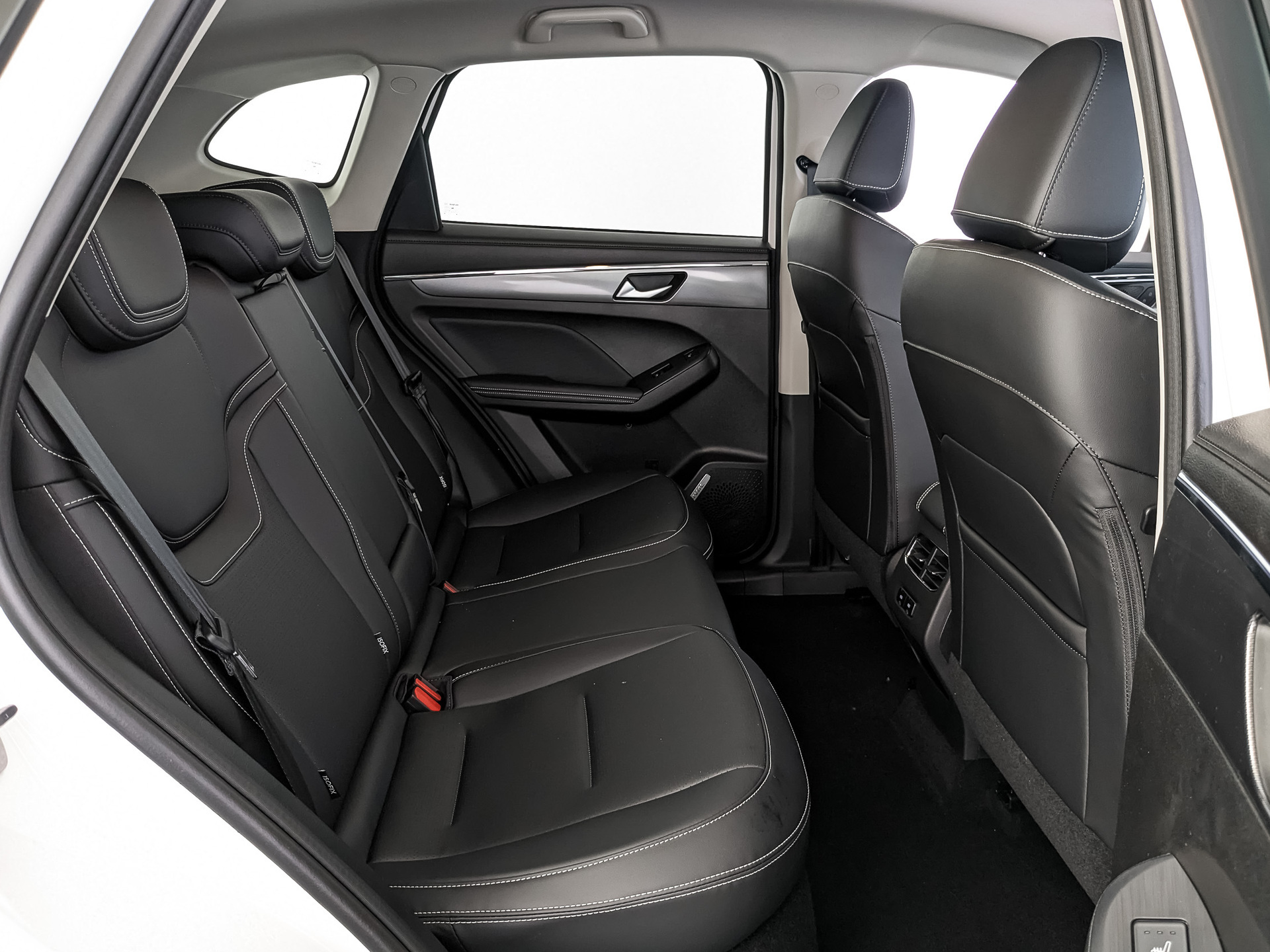 Фото Haval Jolion Премиум 1.5T/143 7RT 2WD