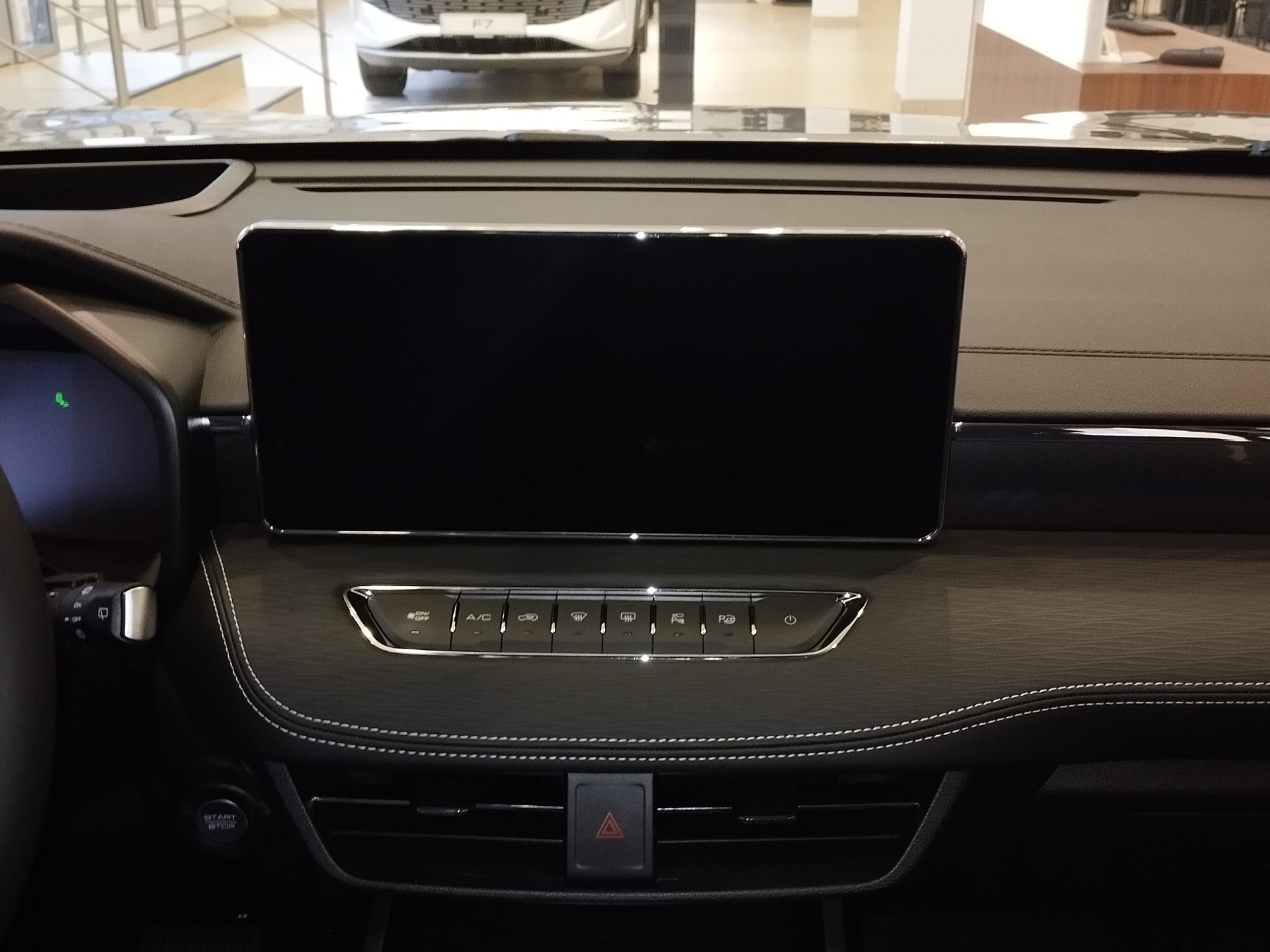 Фото Haval Jolion Tech+ 1.5T/150 7RT 4WD