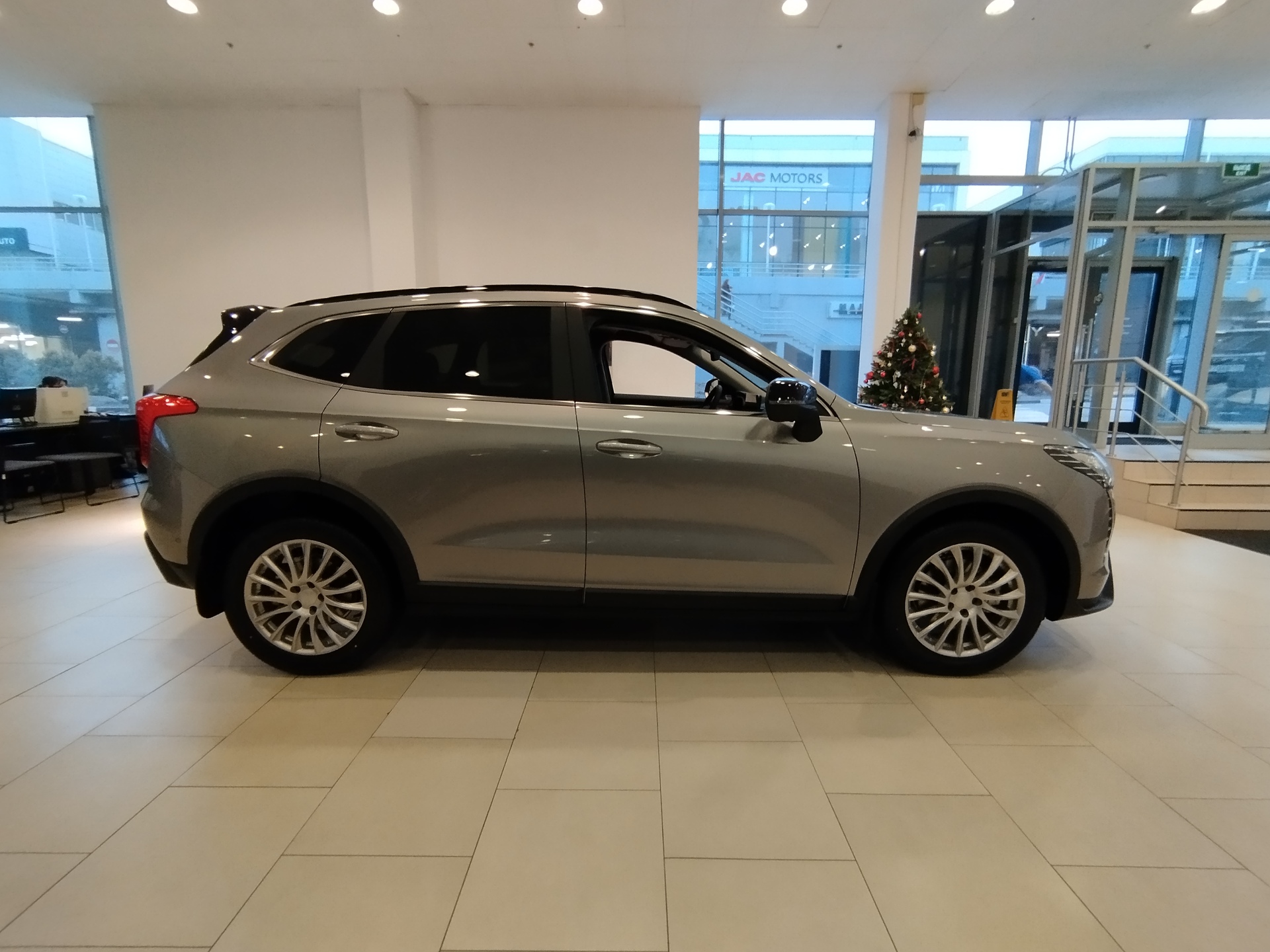 Фото Haval Jolion Техно + 1.5T/150 7RT 4WD