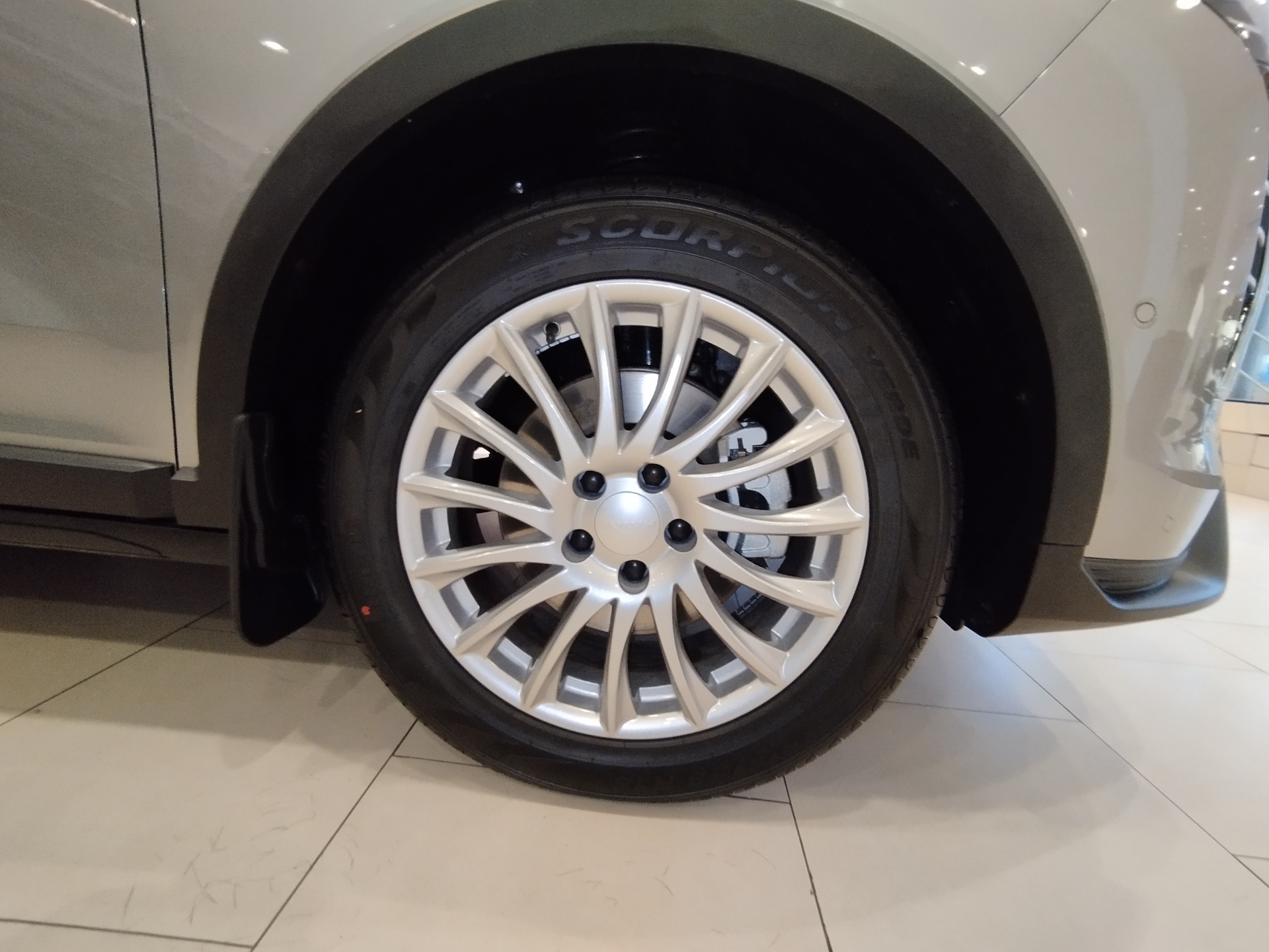 Фото Haval Jolion Техно + 1.5T/150 7RT 4WD