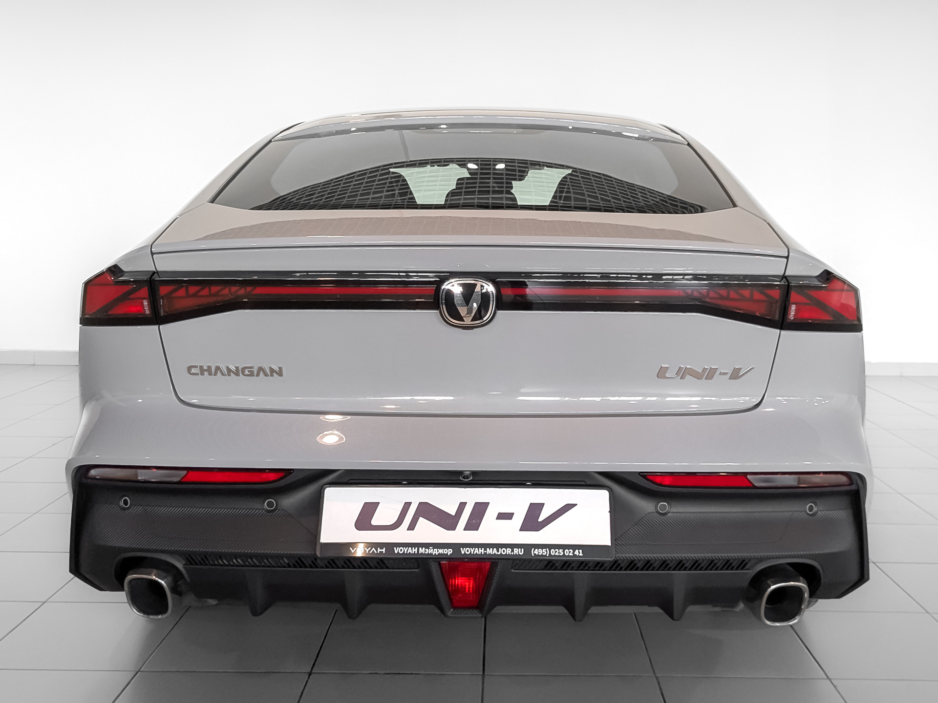 Фото Changan UNI-V Техно 1.5T/181 7RT 5L