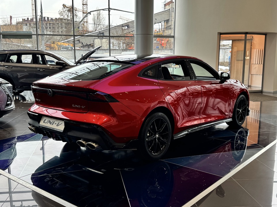 Changan UNI-V Luxe 1.5T/181 7RT 5L