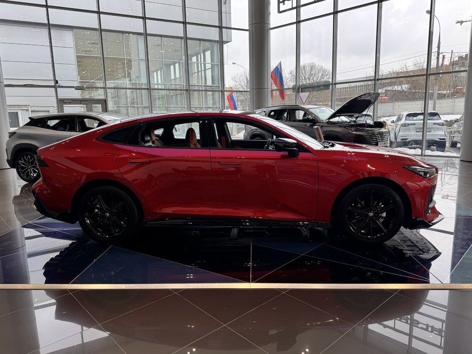 Changan UNI-V Luxe 1.5T/181 7RT 5L