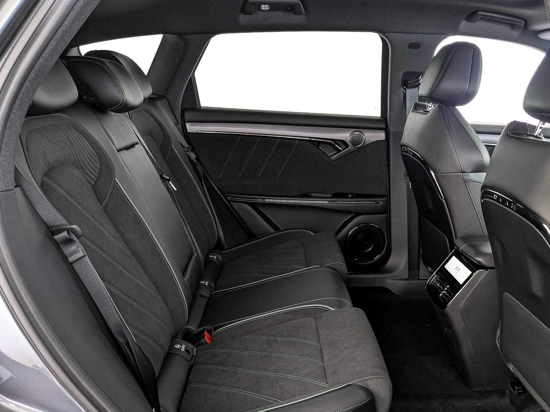 Фото Voyah Free FL EVR Sport Edition 1.5ELH/204 39.2кВт 4WD