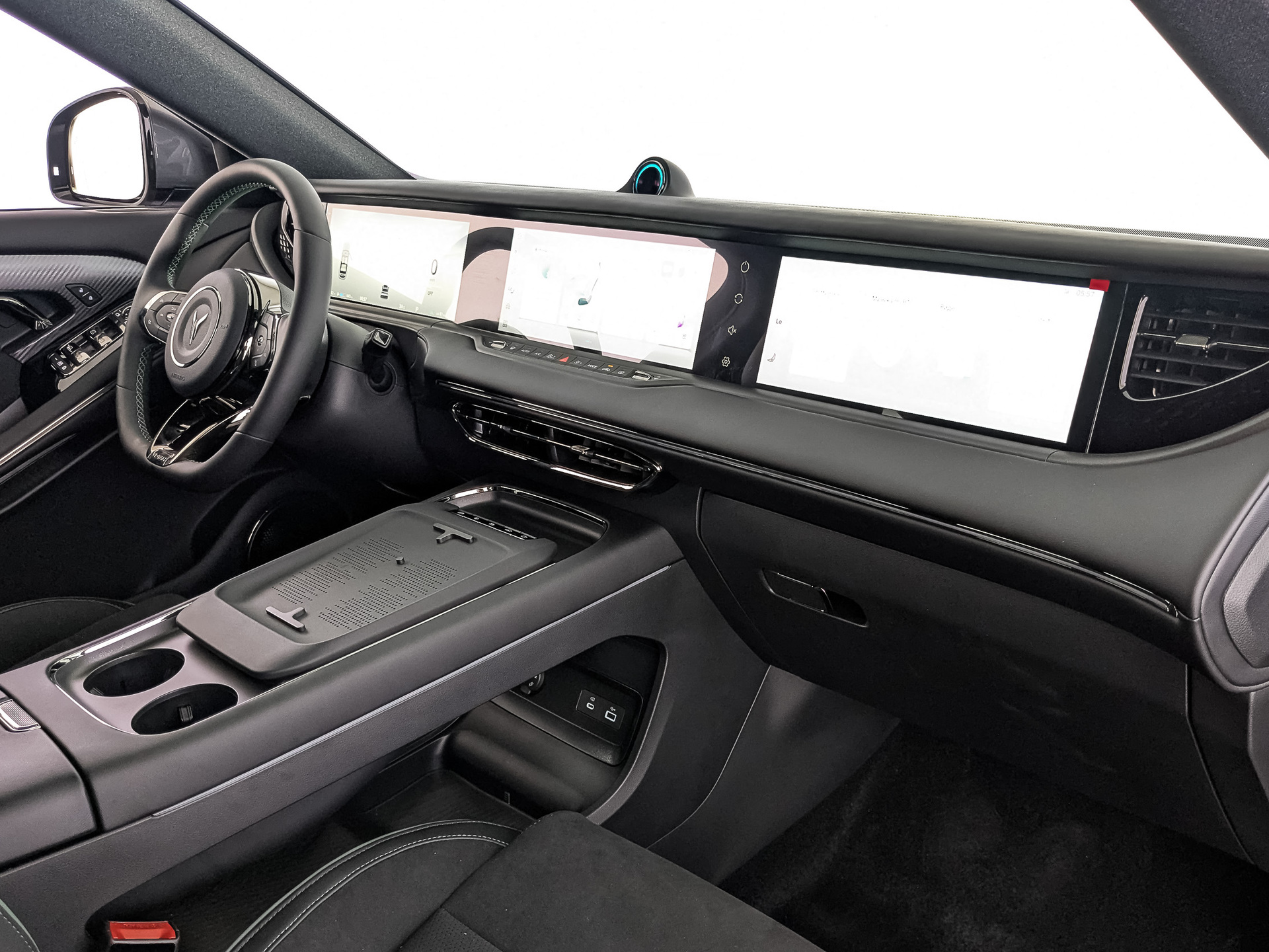 Фото Voyah Free FL EVR Sport Edition 1.5ELH/204 39.2кВт 4WD