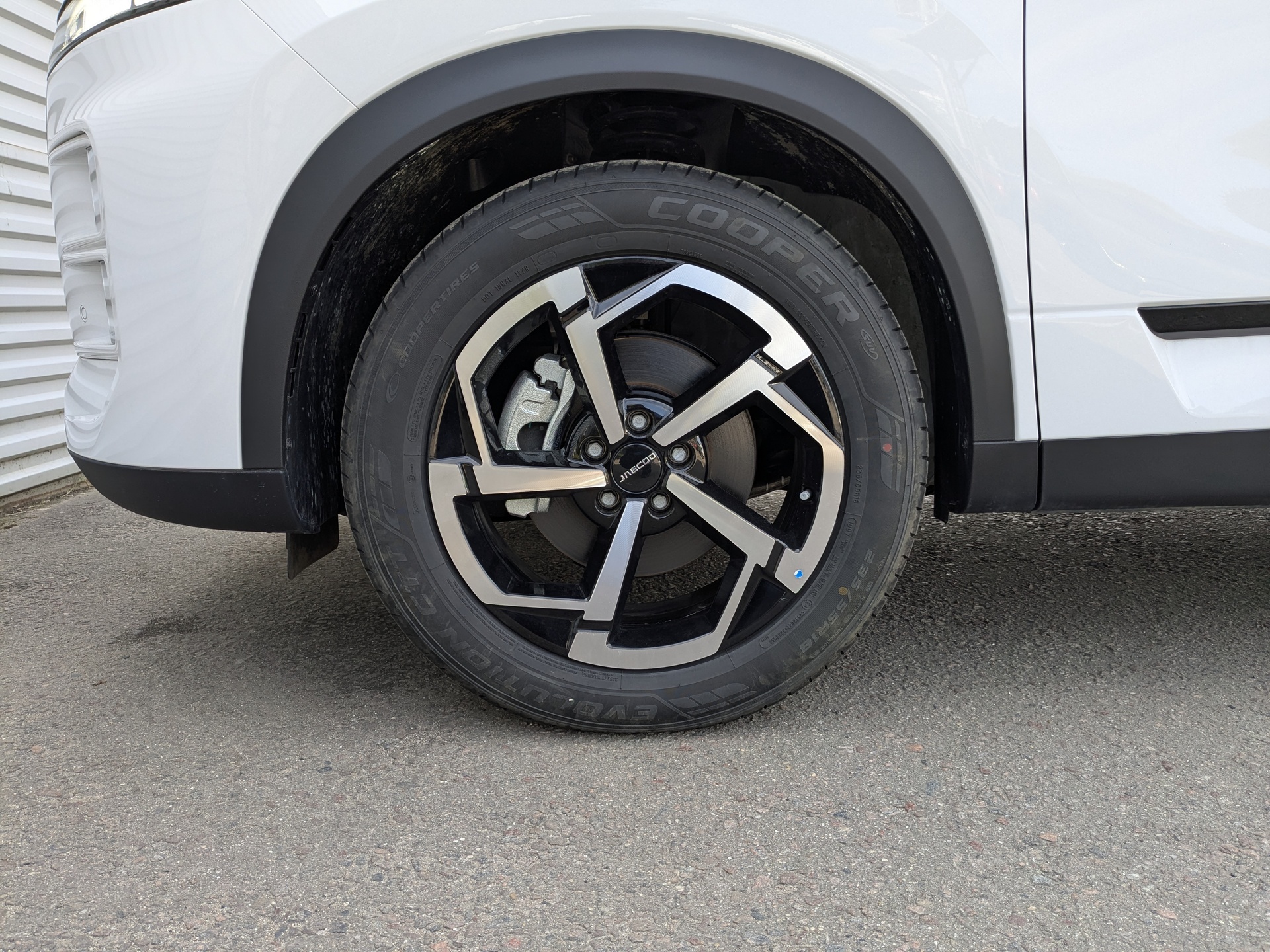 Фото JAECOO J7 Комфорт LP 1.6T/150 7RT 2WD