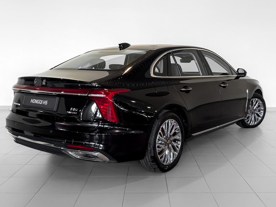 Hongqi H5 Deluxe 2.0T/218 8AT 4D
