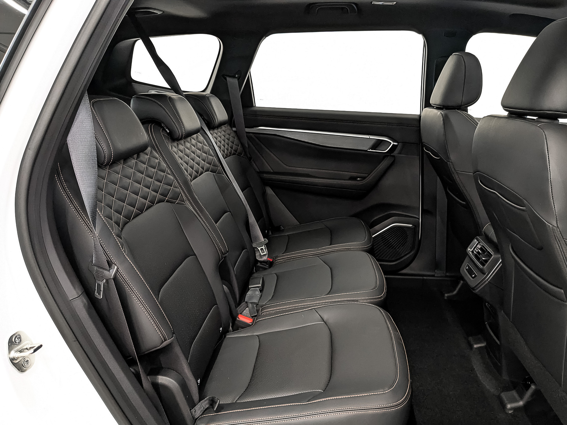 Фото Geely Okavango Flagship 2.0T/200 7RT 2WD