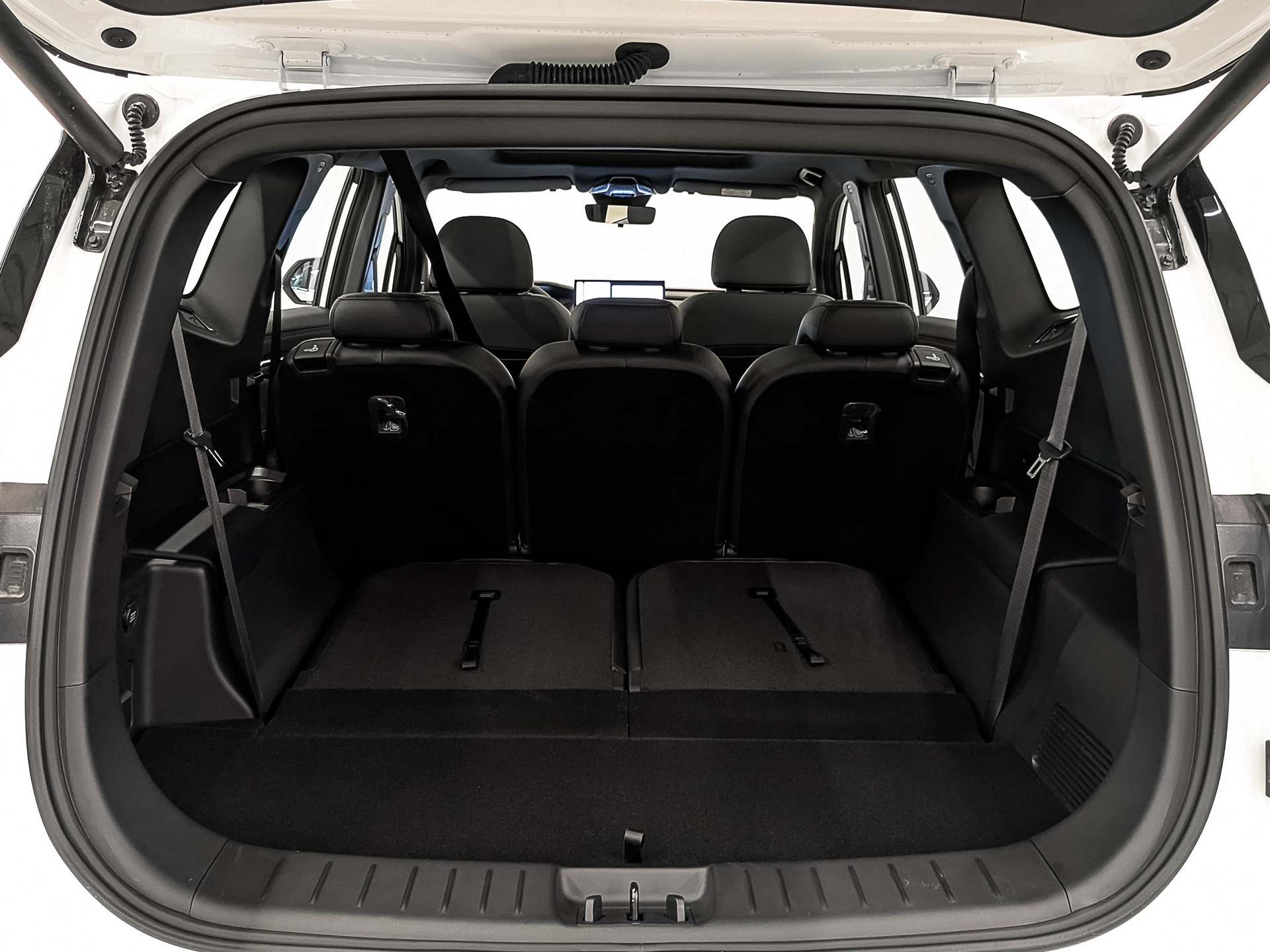 Фото Geely Okavango Flagship 2.0T/200 7RT 2WD