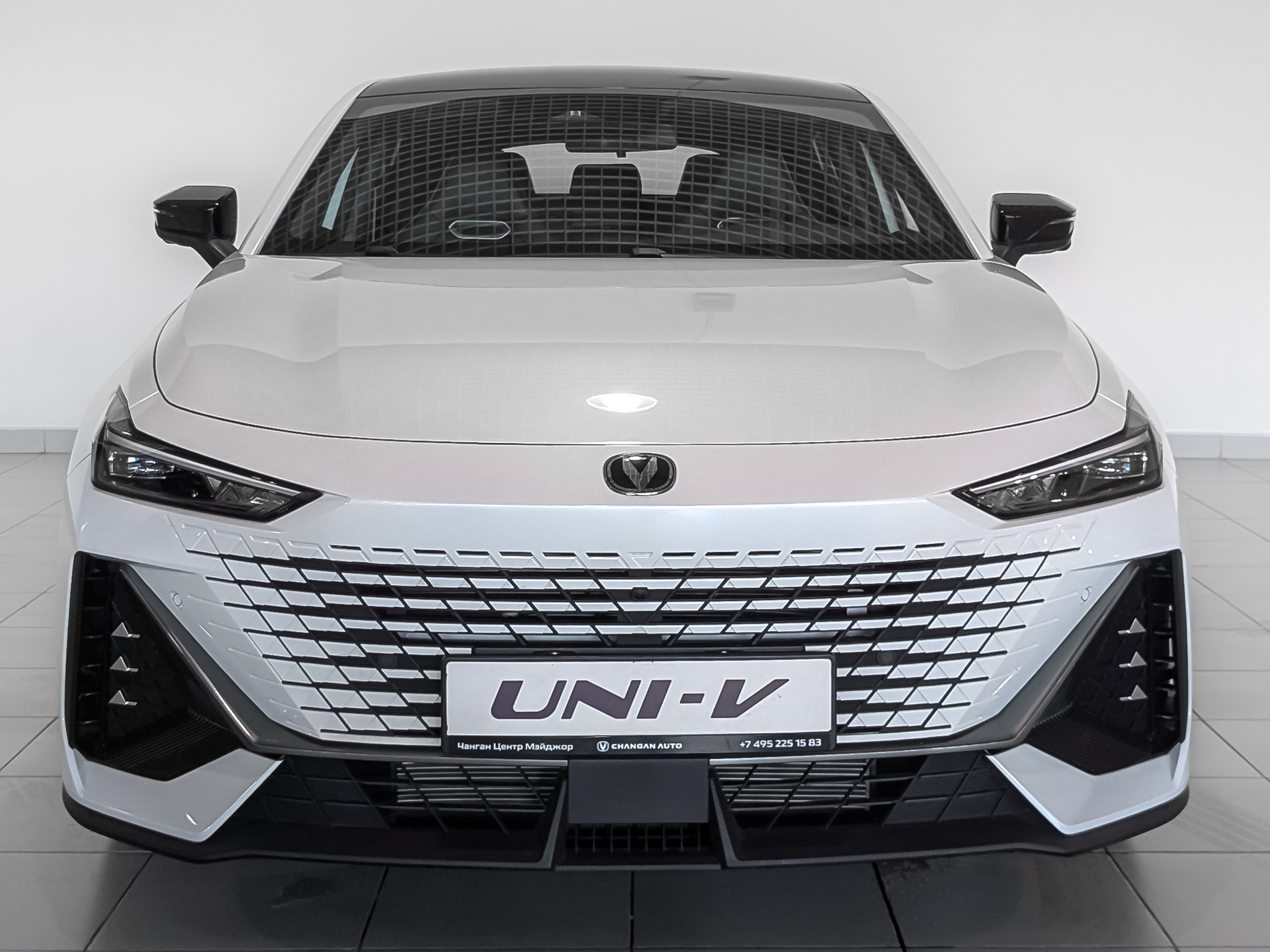 Фото Changan UNI-V Техно 1.5T/181 7RT 5L