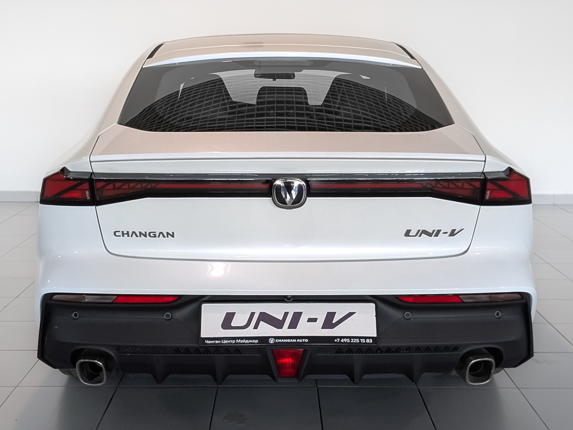 Фото Changan UNI-V Техно 1.5T/181 7RT 5L