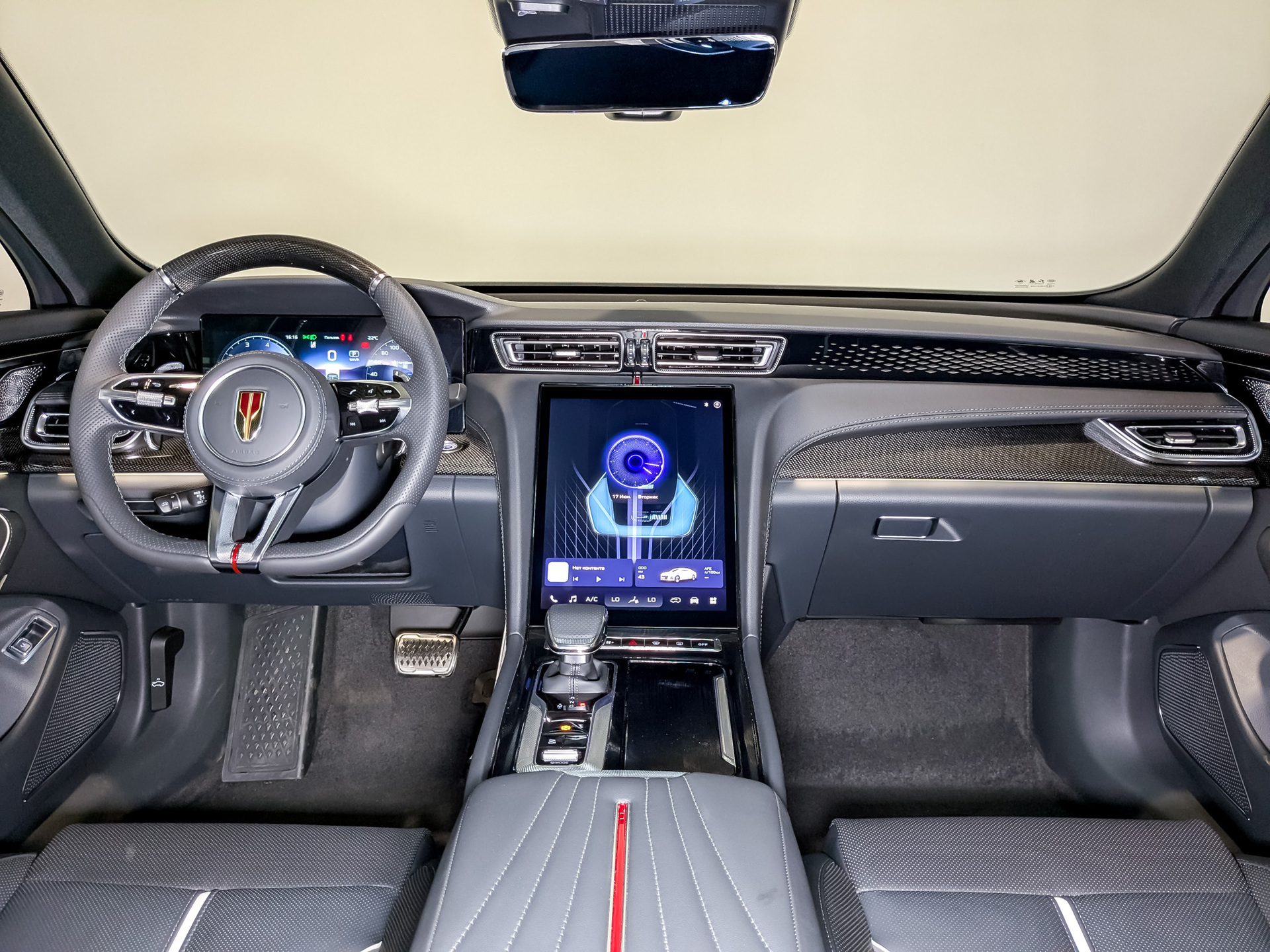 Фото Hongqi H6 Deluxe 2.0T/245 8AT 5L