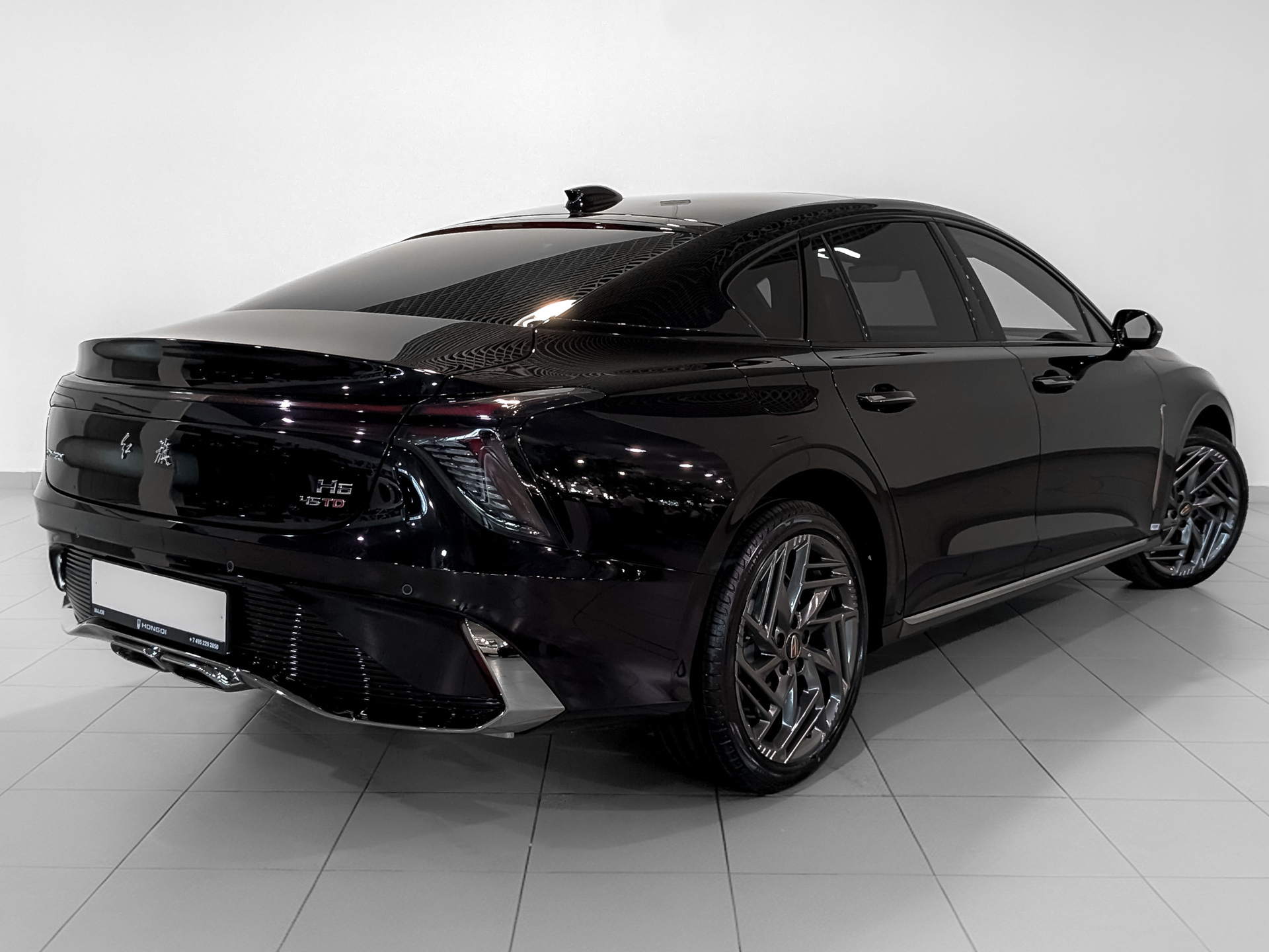Фото Hongqi H6 Deluxe 2.0T/245 8AT 5L