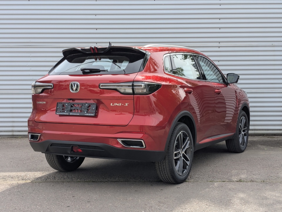 Changan UNI-S Tech 1.5T/181 7RT 2WD