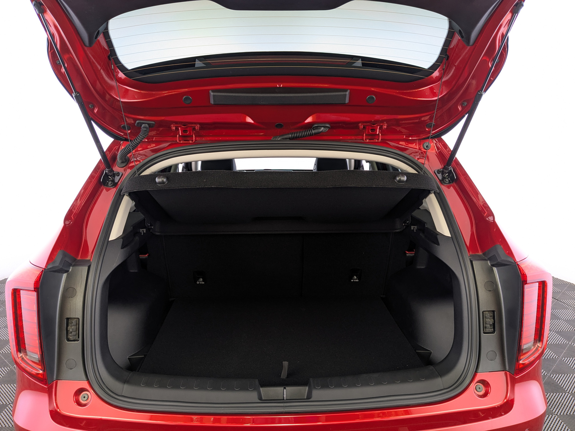 Фото Haval Jolion Tech+ 1.5T/150 7RT 4WD