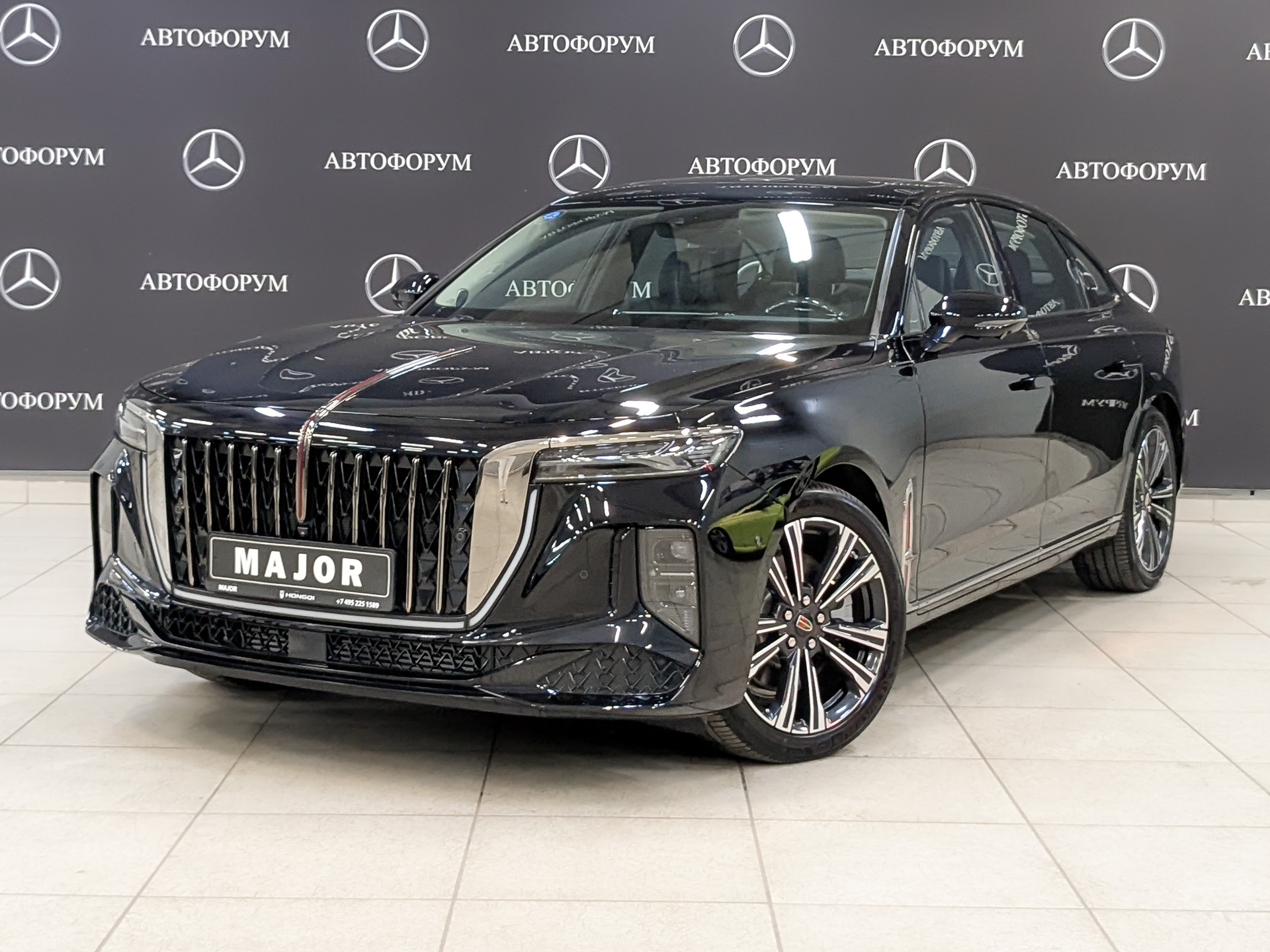 Фото Hongqi H9 FL Deluxe 2.0T/245 7RT RWD