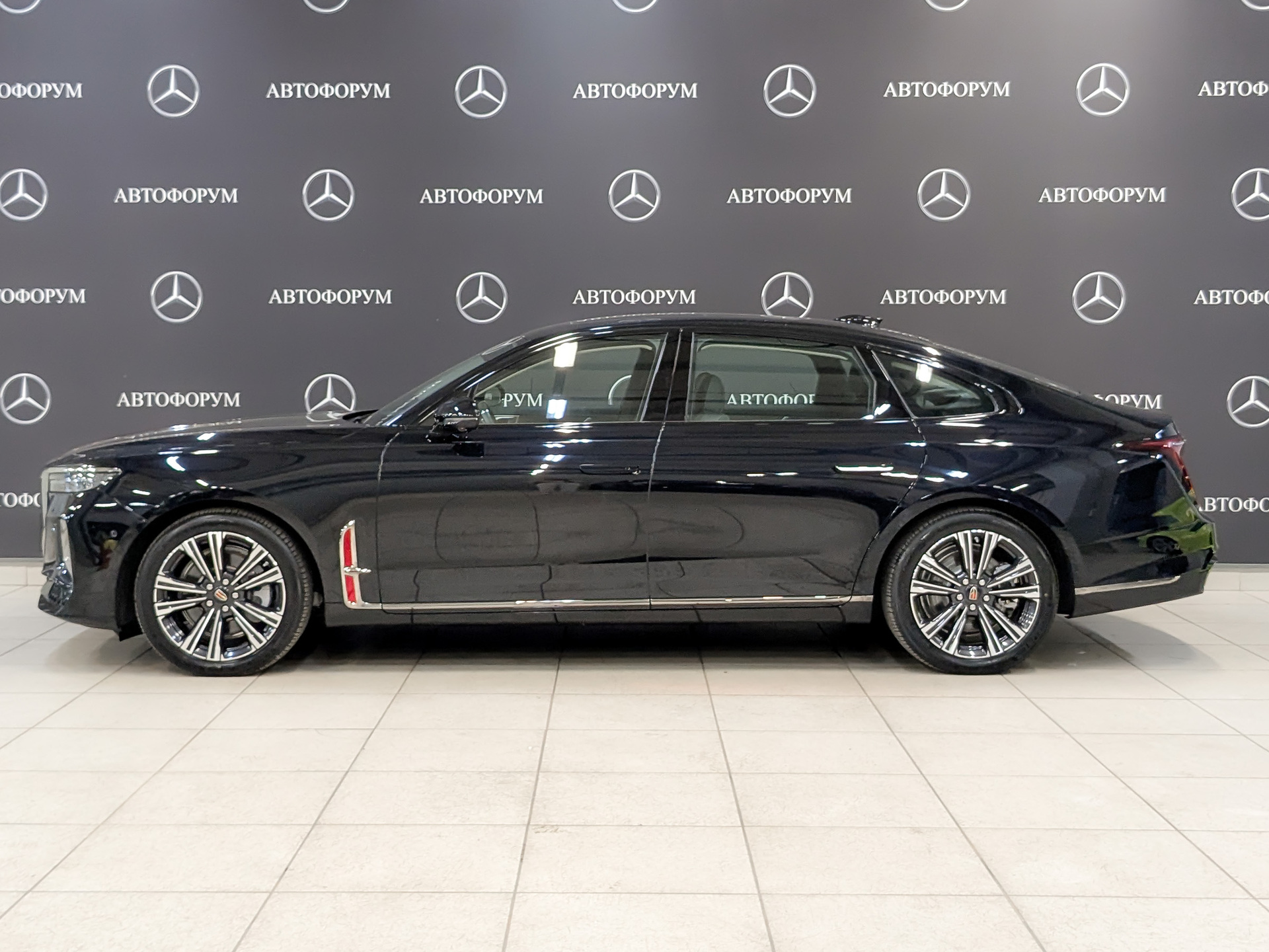 Фото Hongqi H9 FL Deluxe 2.0T/245 7RT RWD