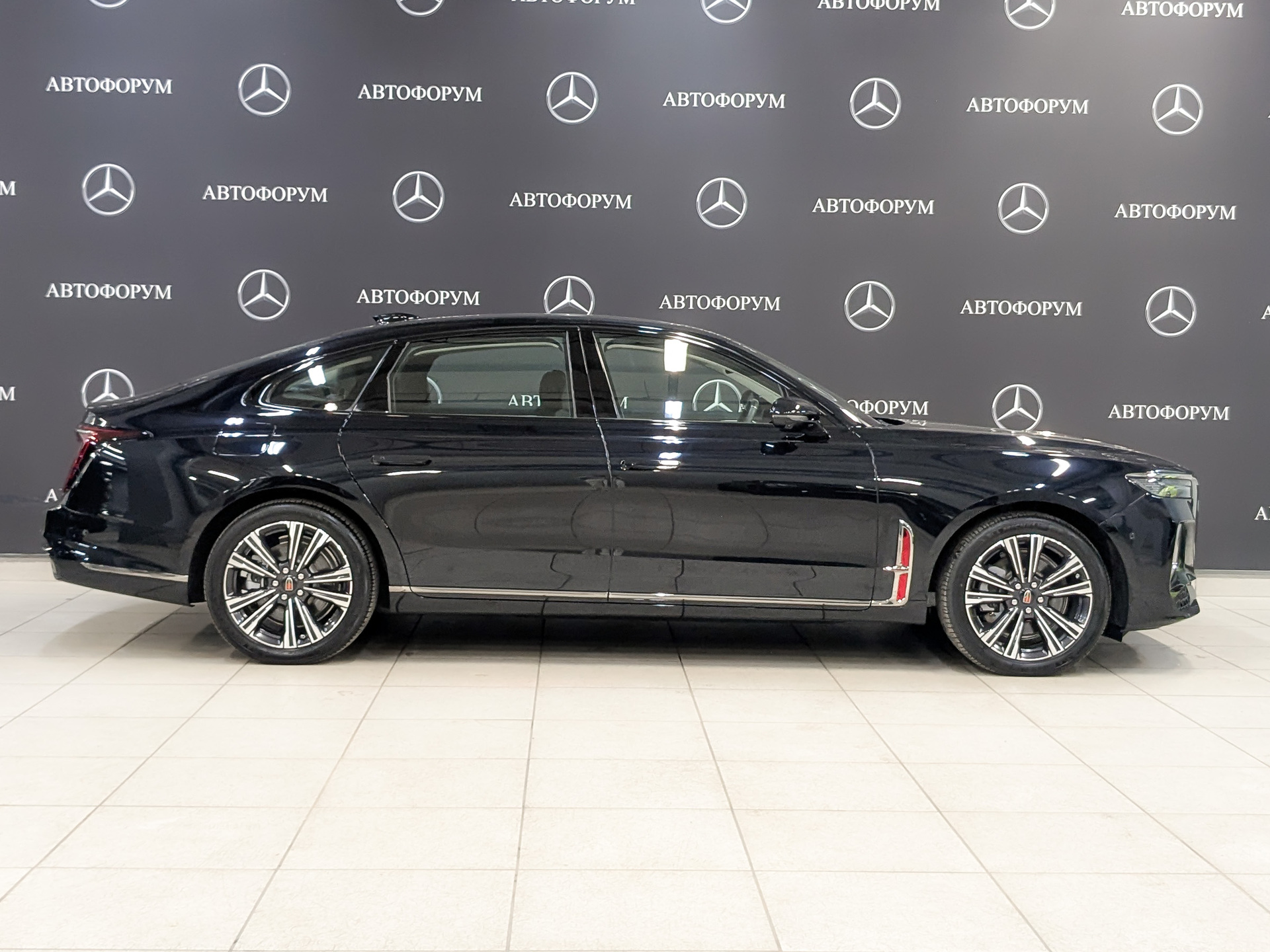 Фото Hongqi H9 FL Deluxe 2.0T/245 7RT RWD