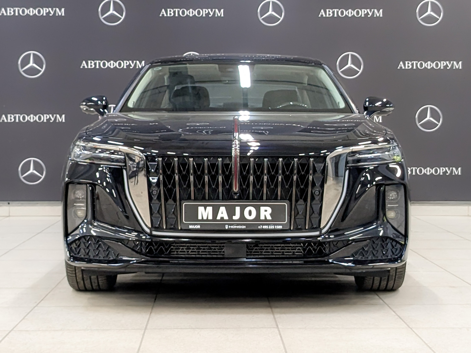 Фото Hongqi H9 FL Deluxe 2.0T/245 7RT RWD