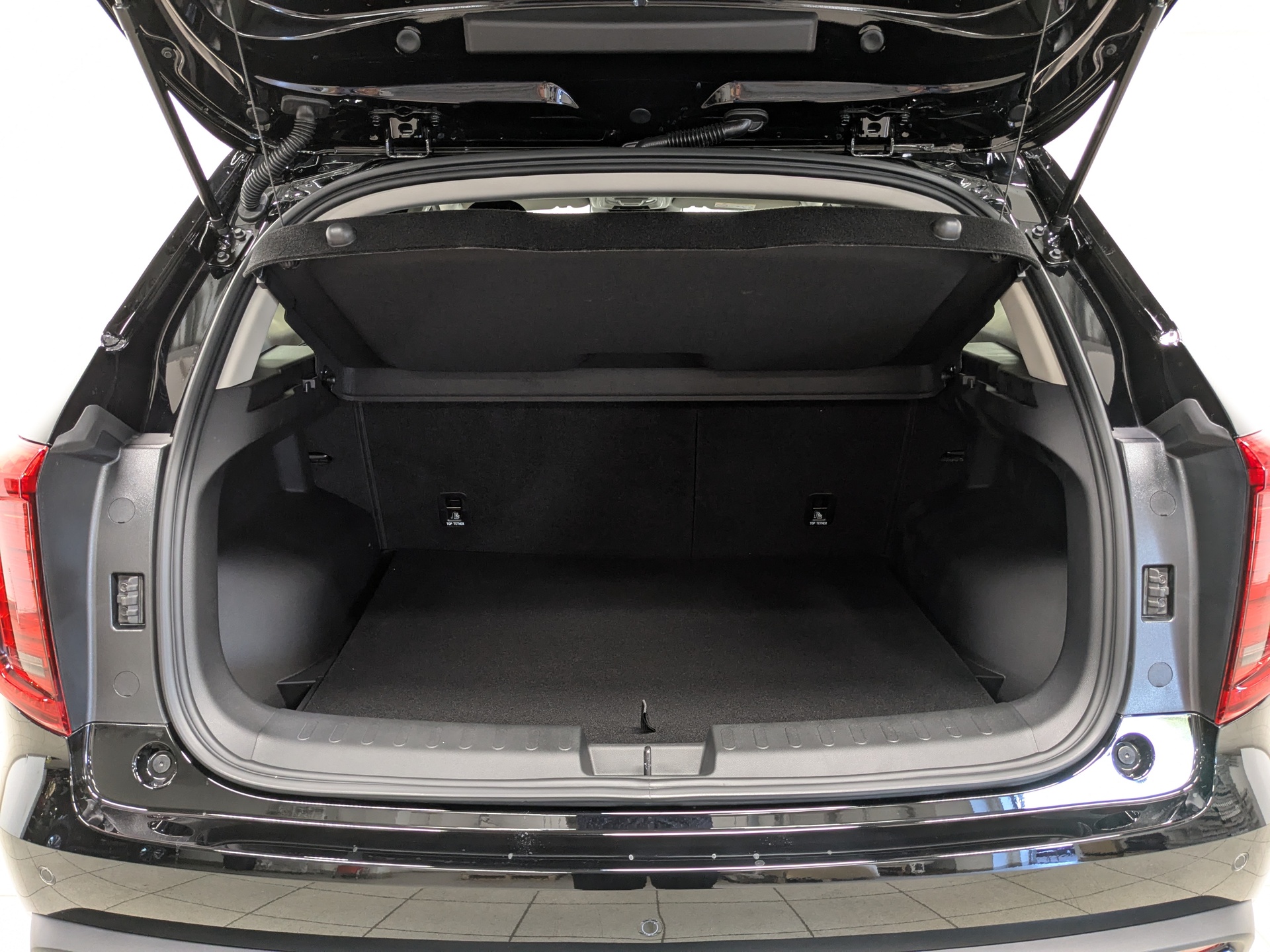 Фото Haval Jolion Премиум 1.5T/143 7RT 2WD