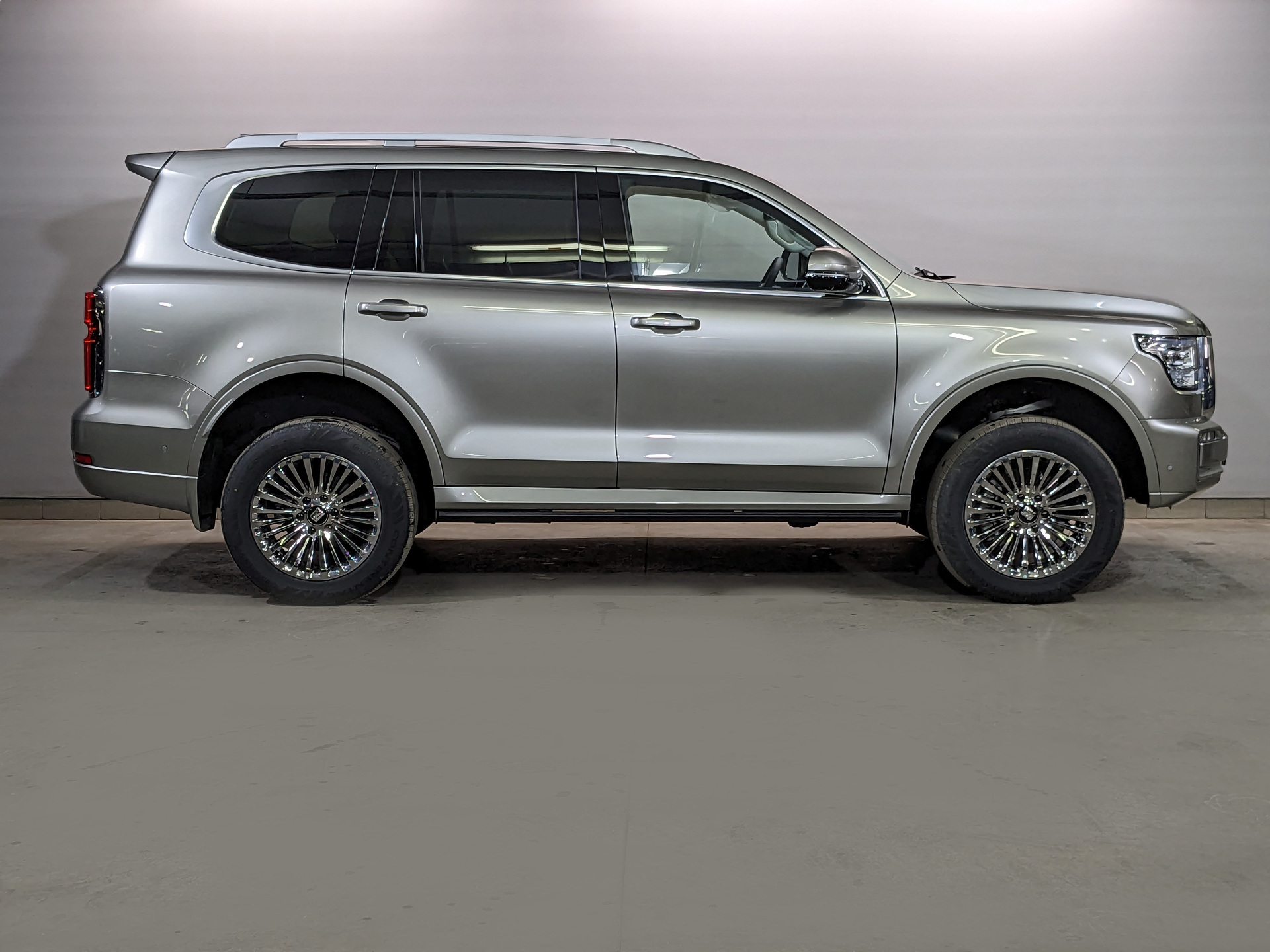 Фото Tank 500 Премиум (Premium) 3.0T/299 9AT 4WD