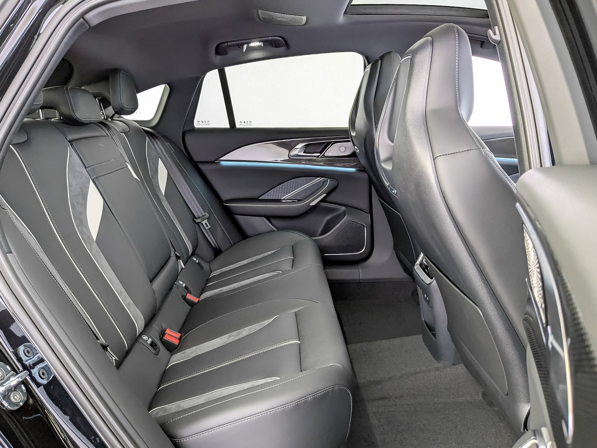 Фото Hongqi H6 Dynamic 2.0T/245 8AT 5L