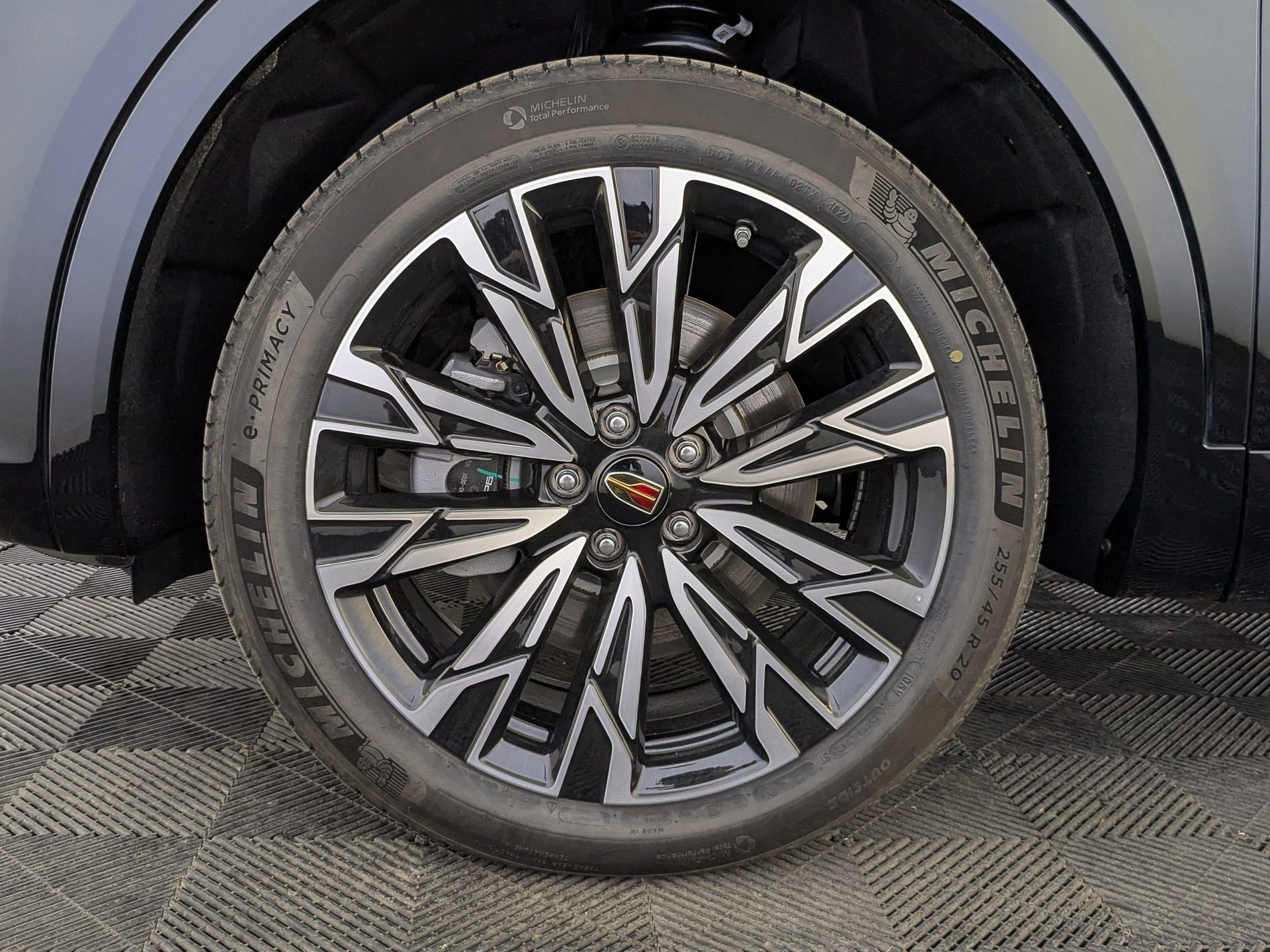 Фото Hongqi HS5 FL Comfort 2.0T/245 8AT 4WD