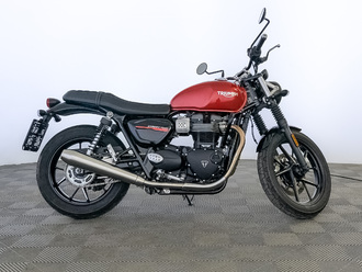Triumph Street Twin 11