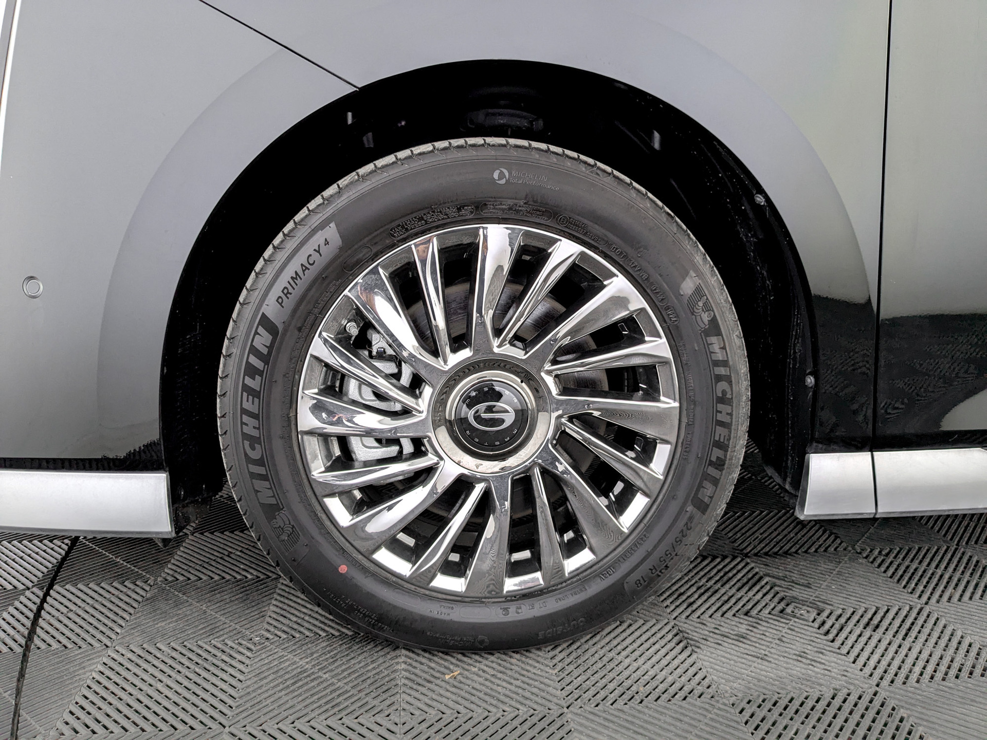 Фото GAC M8 GX Premium 2.0T/231 8AT 7S