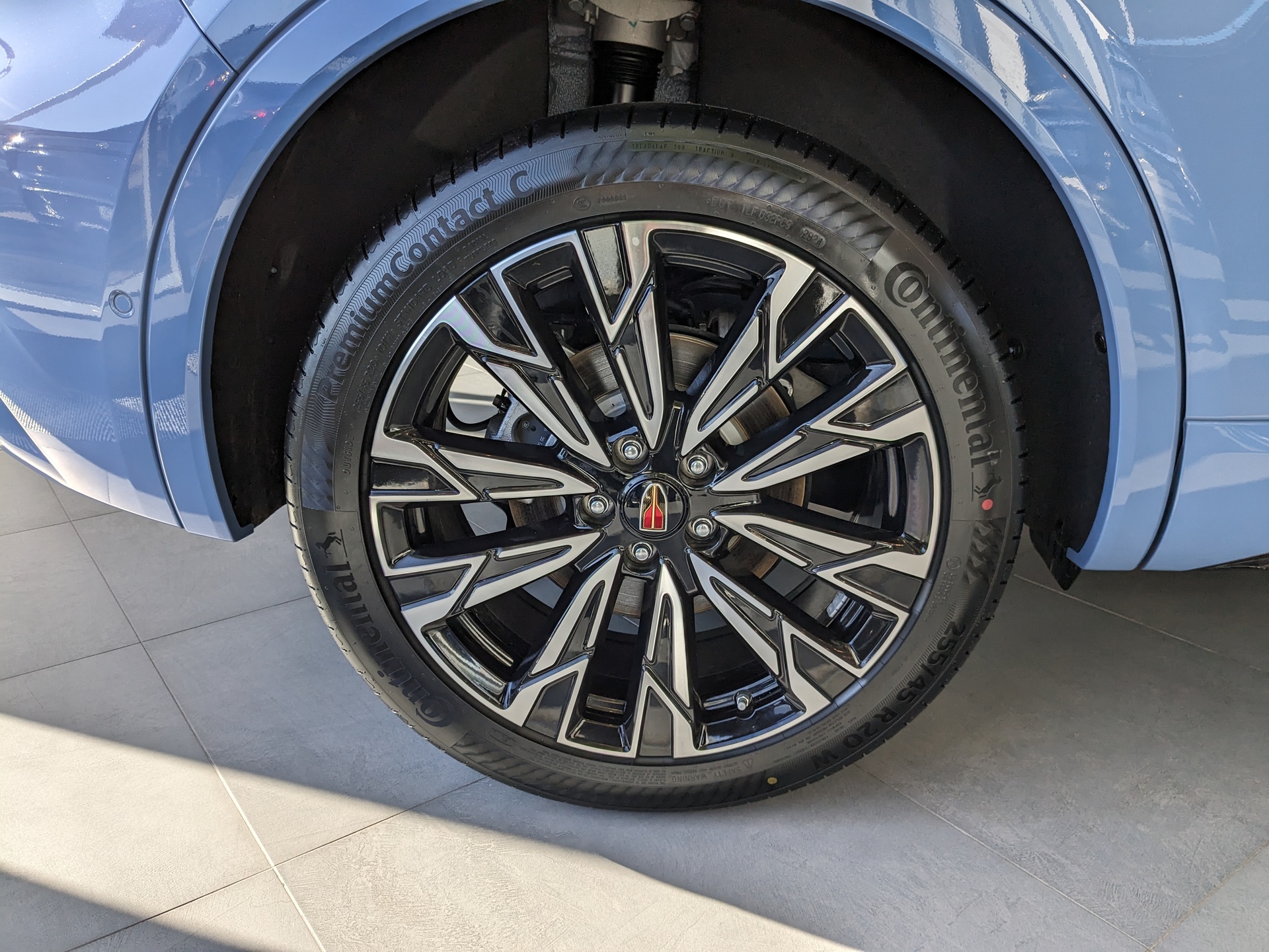 Фото Hongqi HS5 FL Deluxe  2.0T/245 8AT 4WD