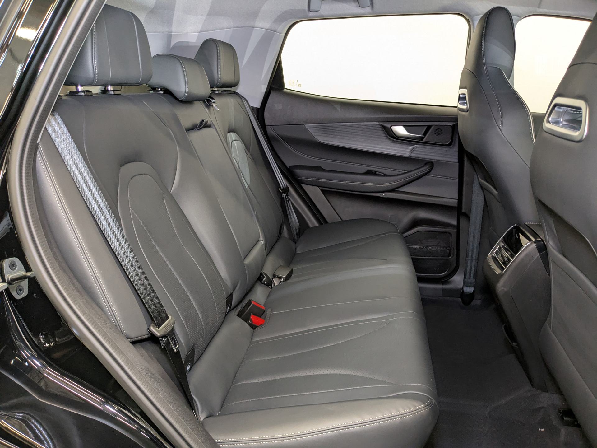 Фото Tenet T4 Active 1.5T/147 6RT 2WD