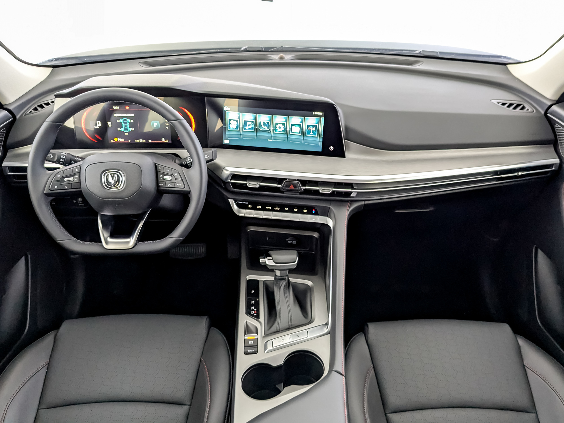 Фото Changan CS35 Plus FL Техно 1.4T/150 7RT Передний привод