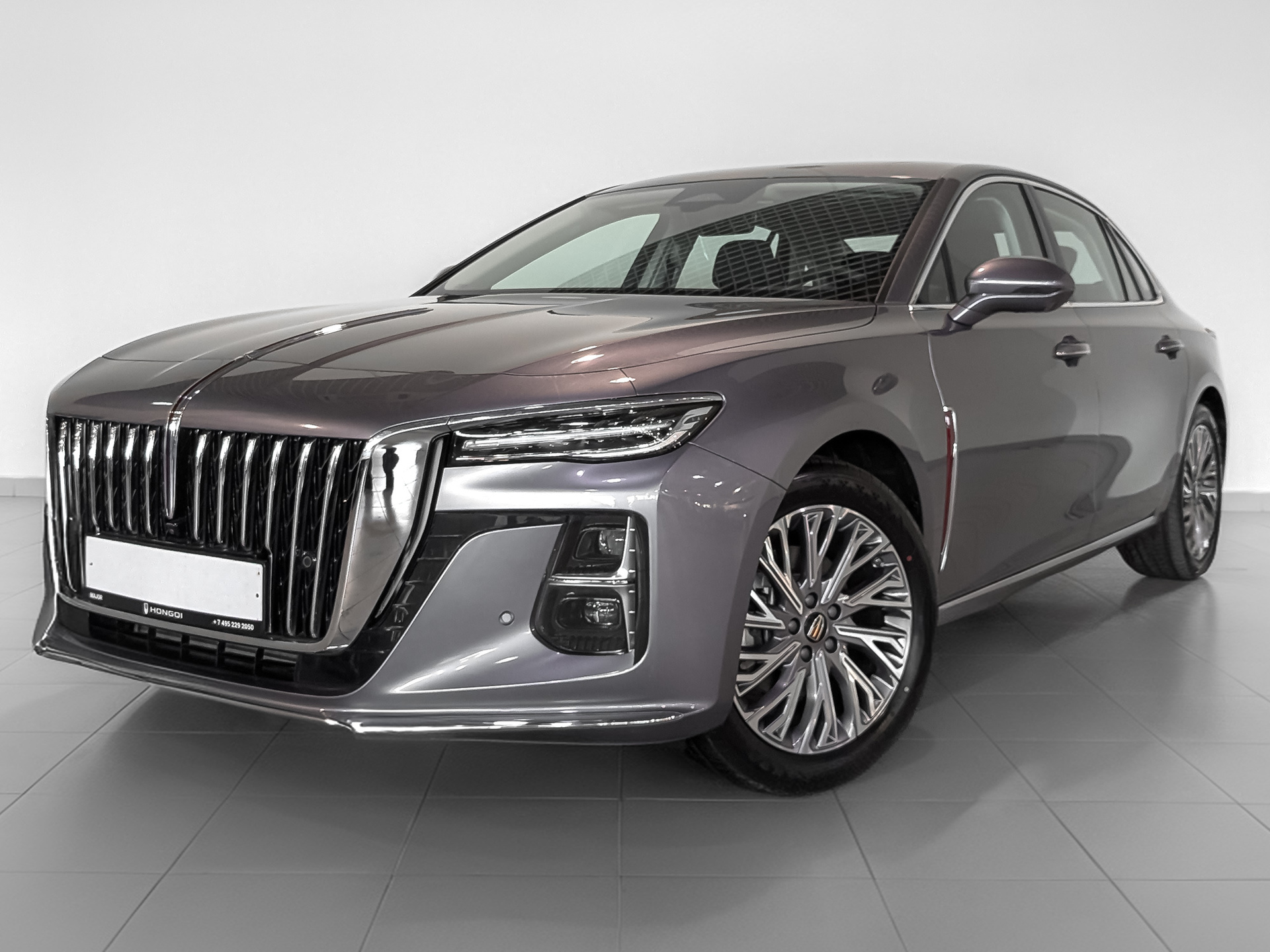 Фото Hongqi H5 Deluxe 2.0T/218 8AT 4D