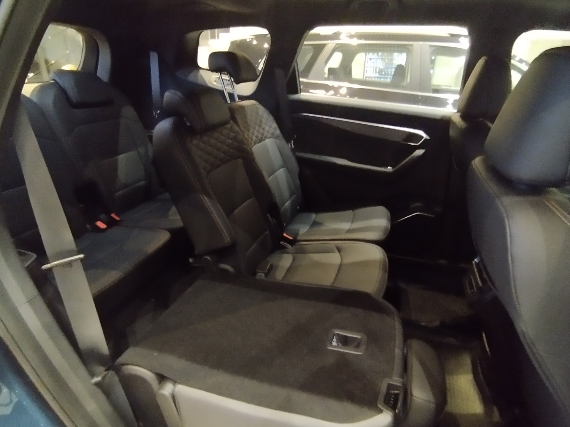 Фото Geely Okavango Flagship 2.0T/200 7RT 2WD